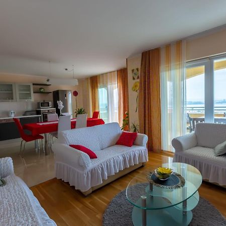 Apartman Milka Каштела Экстерьер фото