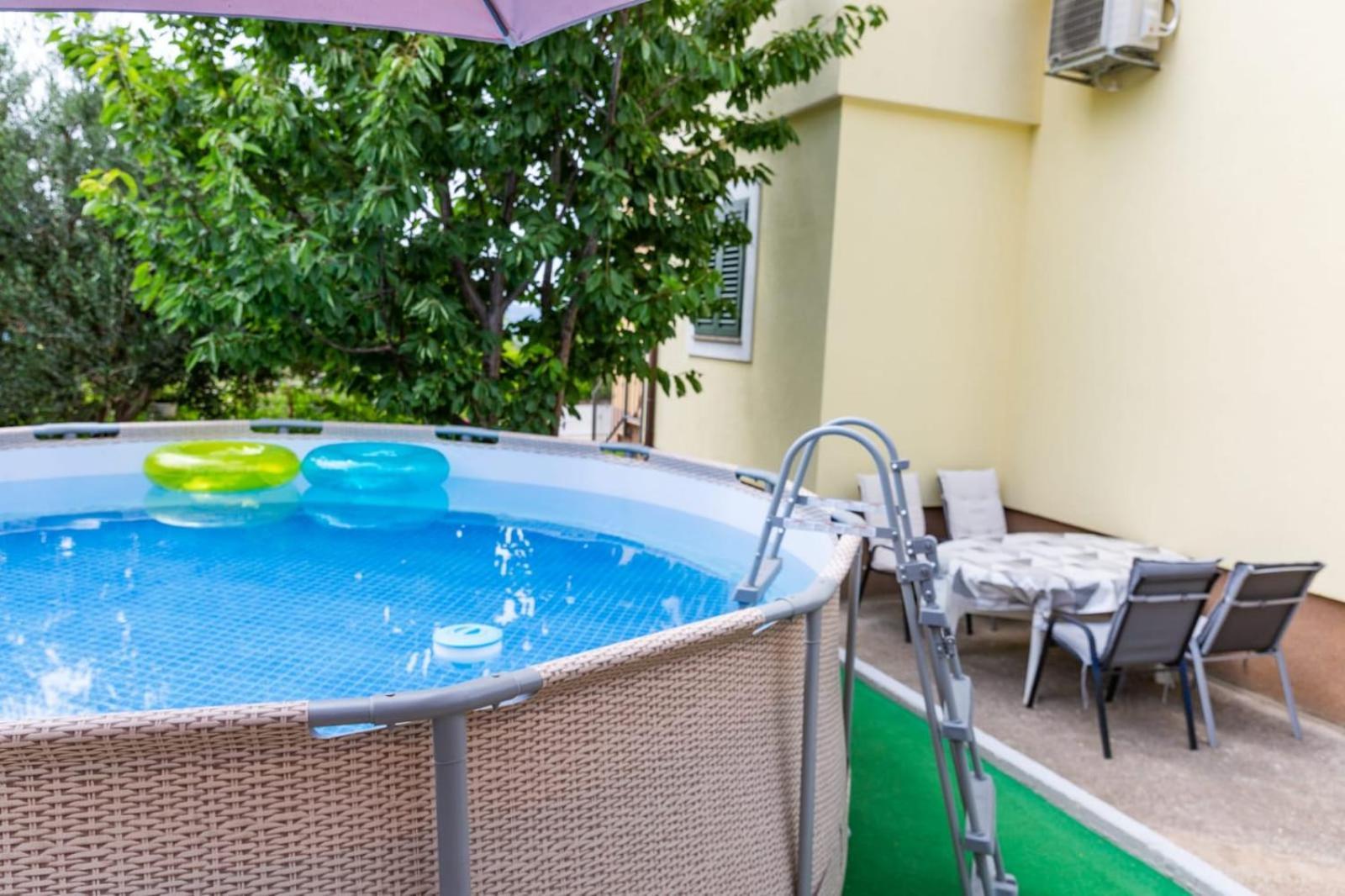 Apartman Milka Каштела Экстерьер фото